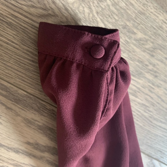 H&M Knee-Length V-neck Dress with Chest Tie - Picture 5 of 6